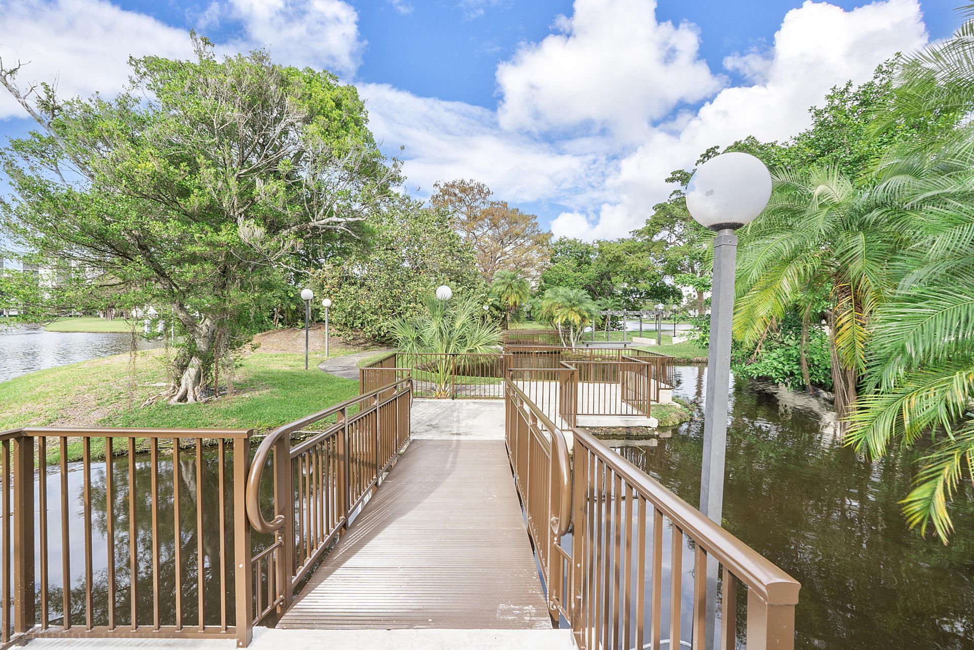 2236 N Cypress Bend Drive, Pompano Beach, FL 33069 Photo