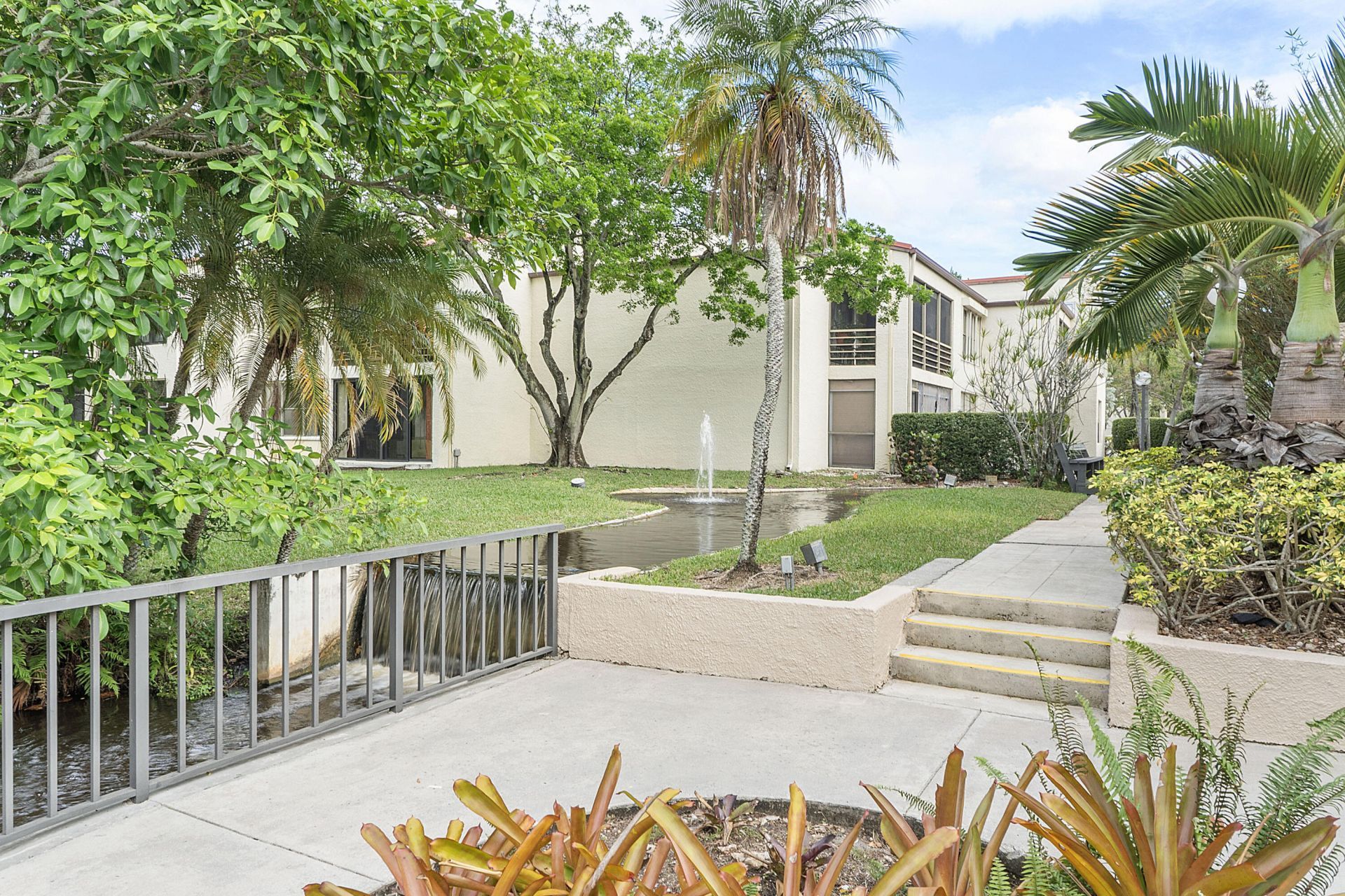 2236 N Cypress Bend Drive, Pompano Beach, FL 33069 Photo