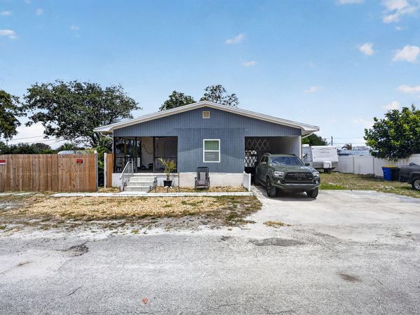7945 SE Fairchild Way, Hobe Sound, FL 33455