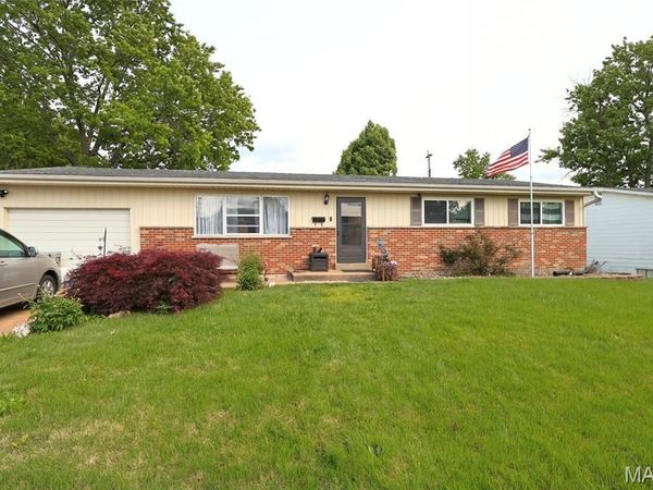 1370 Harkee Drive , Florissant, MO 63031