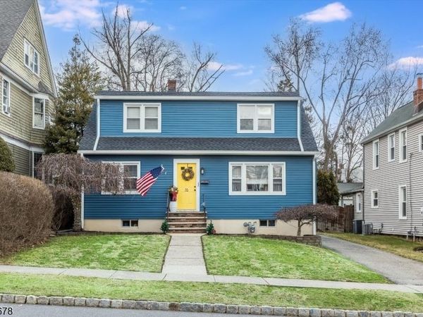 76 Personette Ave, Unit 2, Verona, NJ 07044