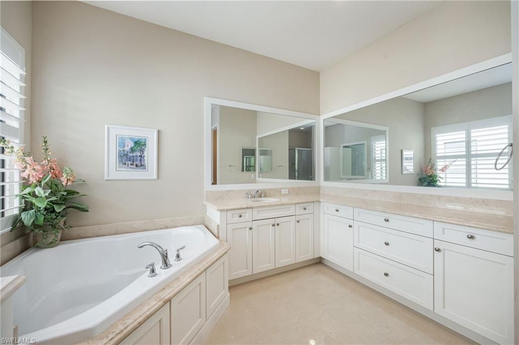 13736 Luna Dr, Naples, FL 34109 Photo