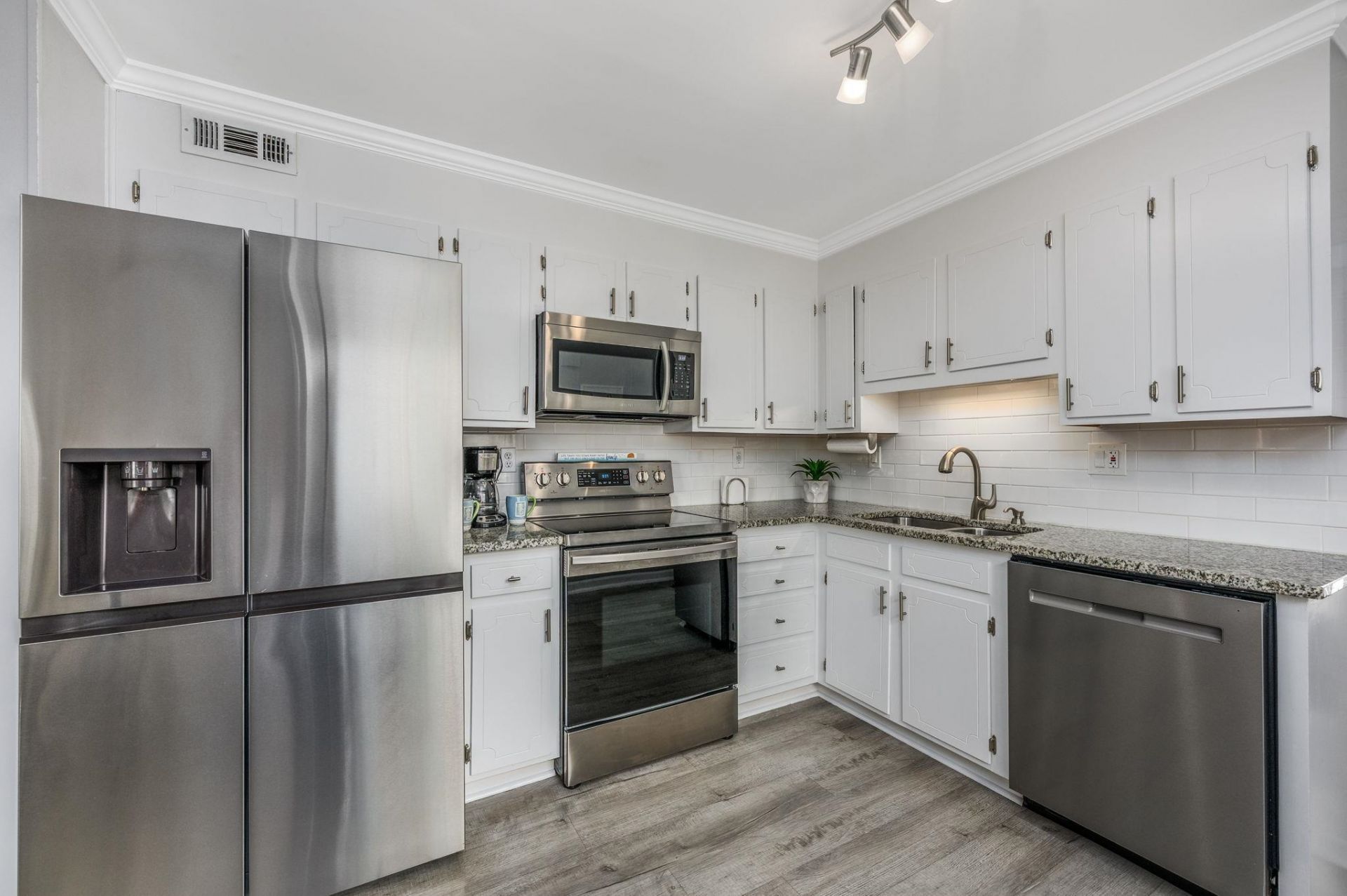 6309 N Ocean Blvd. Photo 7