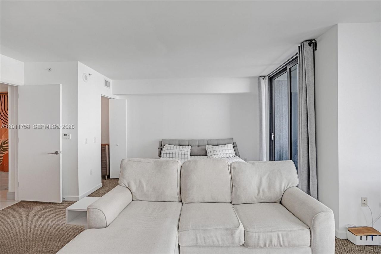 31 SE 6th St , Unit 805, Miami, FL 33131 Photo