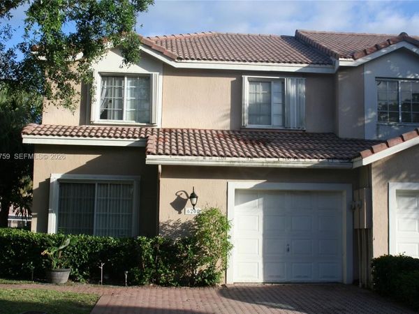 6200 NW 74th Ct, Parkland, FL 33067