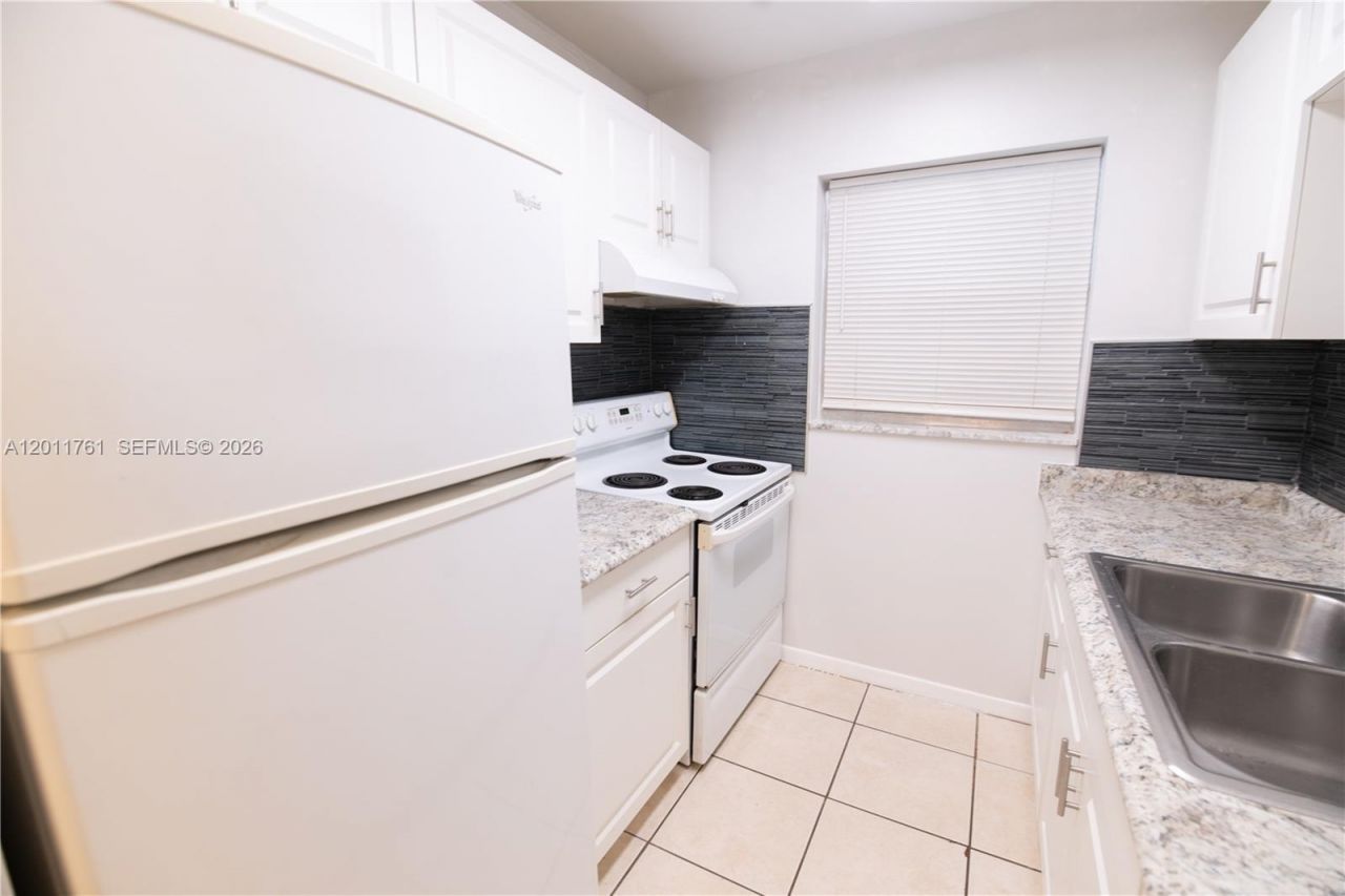 606 S C St , Unit 103, Lake Worth, FL 33460 Photo
