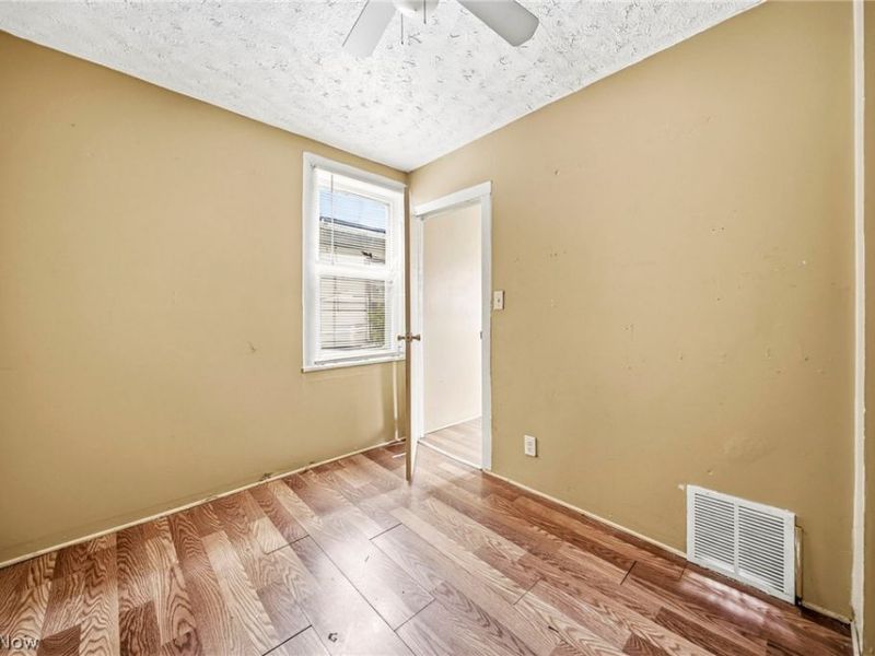 7610 Spafford Road, Cleveland, OH 44105 Photo 13