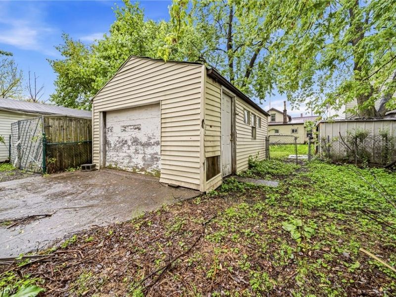 7610 Spafford Road, Cleveland, OH 44105 Photo 4