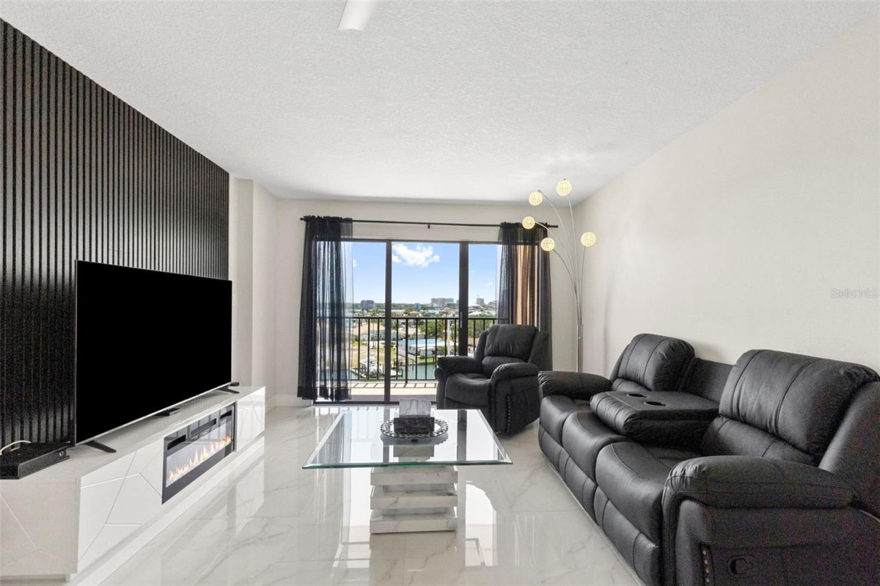 51 Island Way, Unit 608, Clearwater Beach, FL 33767 Photo