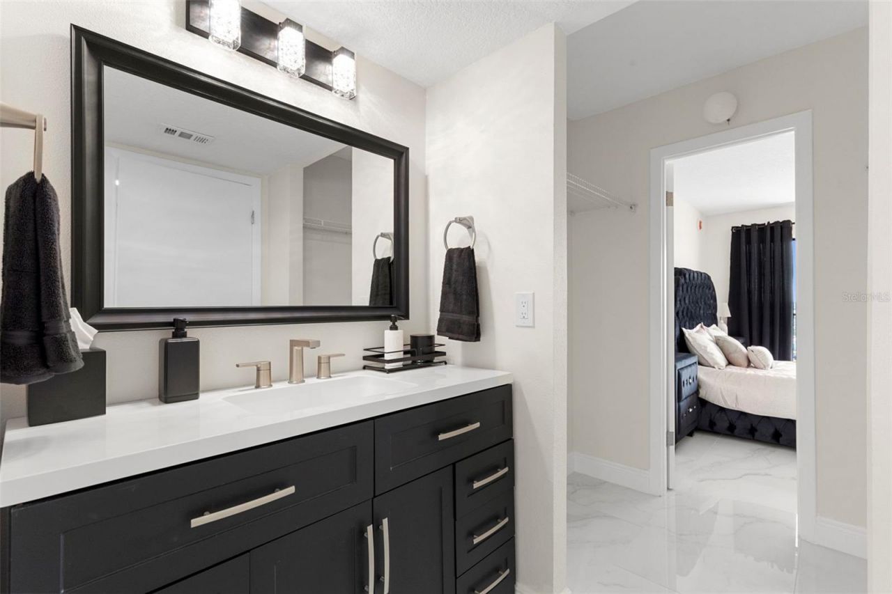 51 Island Way, Unit 608, Clearwater Beach, FL 33767 Photo