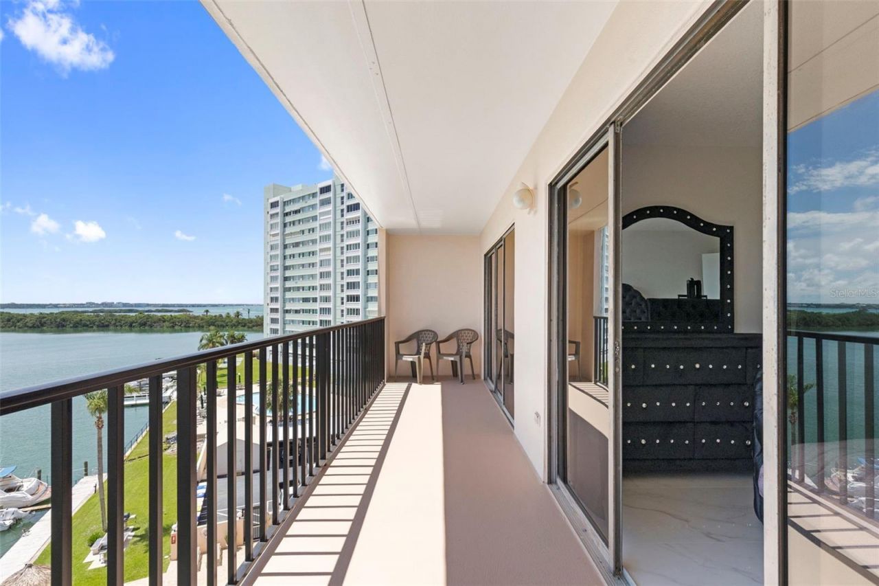 51 Island Way, Unit 608, Clearwater Beach, FL 33767 Photo