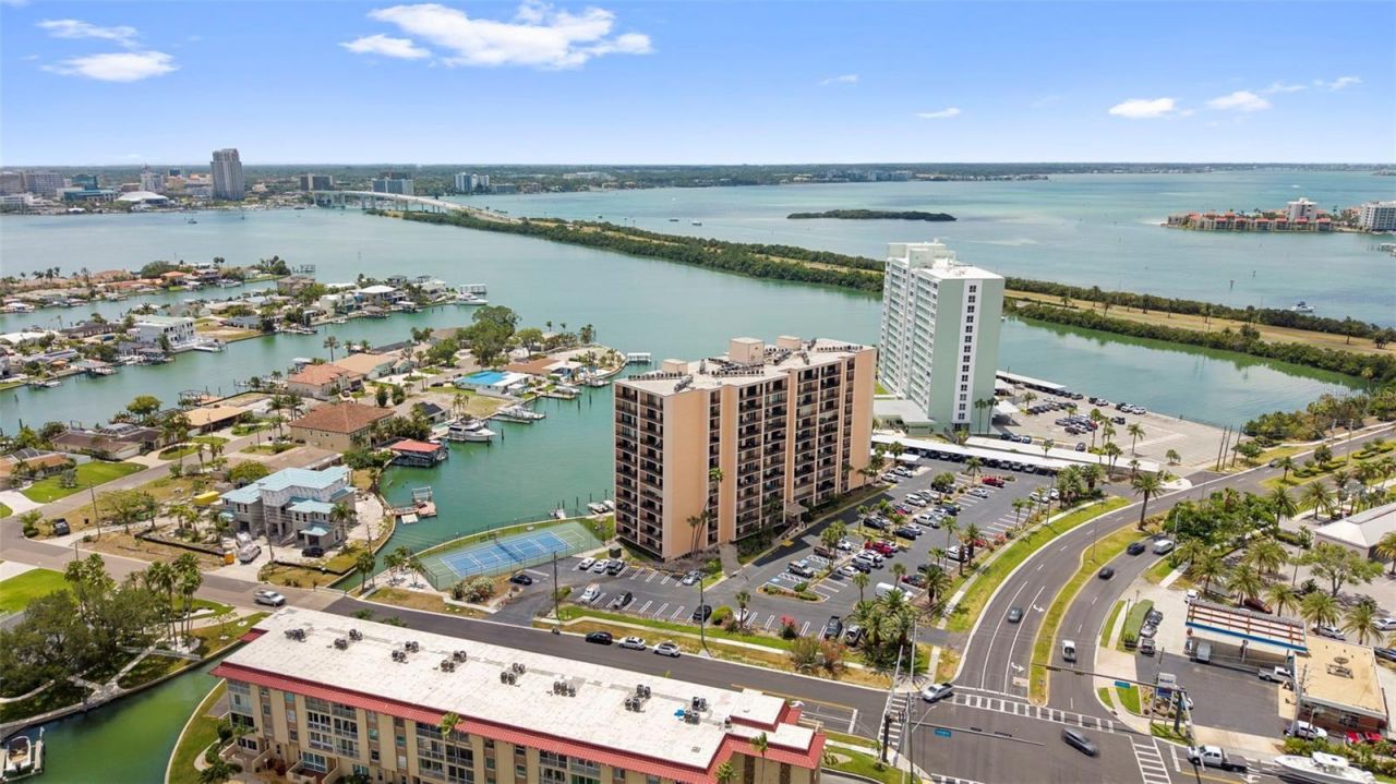 51 Island Way, Unit 608, Clearwater Beach, FL 33767 Photo