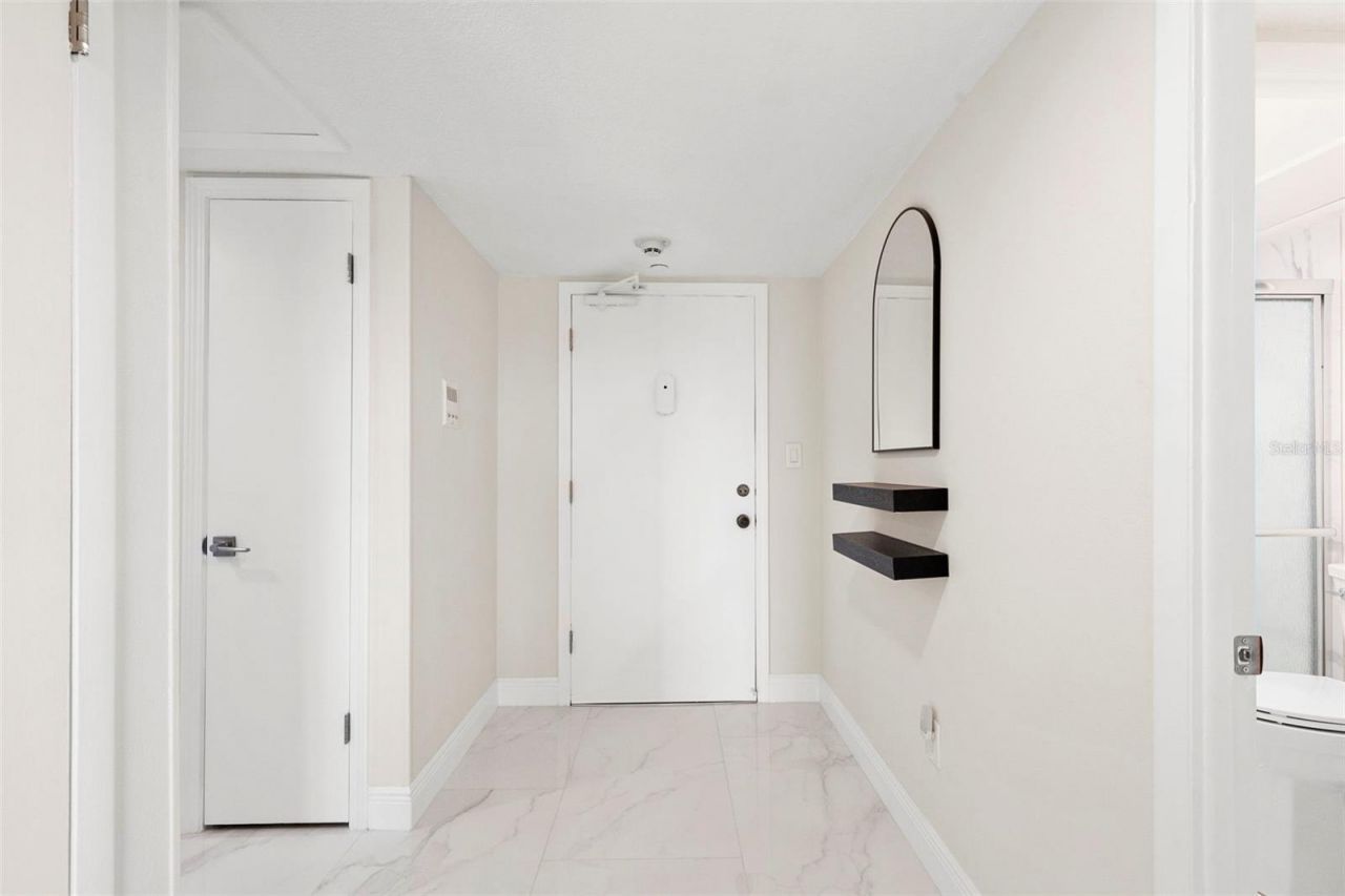 51 Island Way, Unit 608, Clearwater Beach, FL 33767 Photo