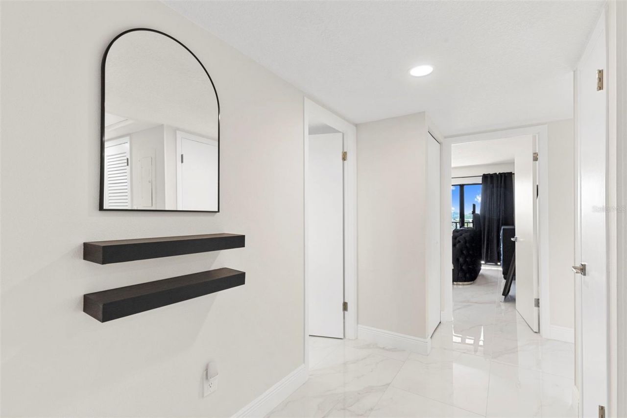 51 Island Way, Unit 608, Clearwater Beach, FL 33767 Photo