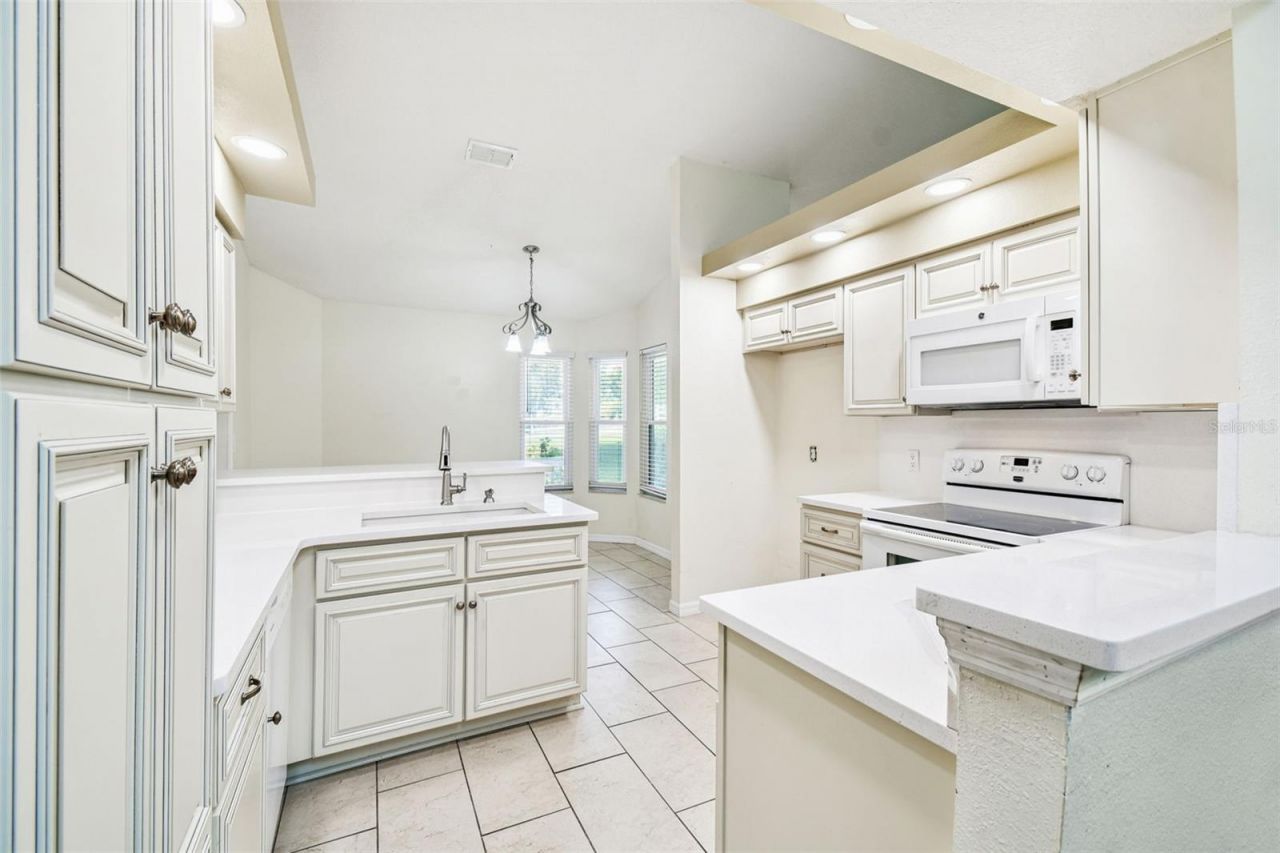 7021 Oregon Chickadee Road, Weeki Wachee, FL 34613 Photo