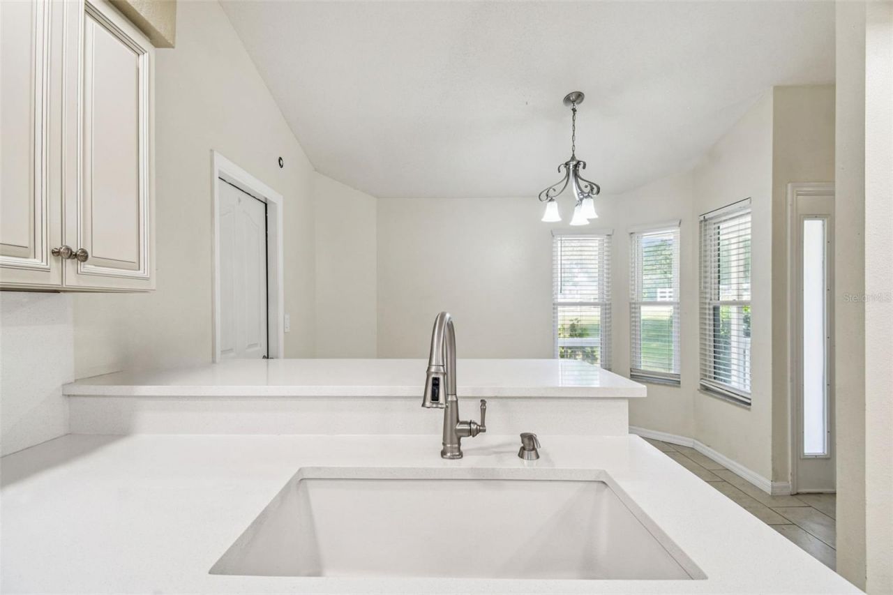7021 Oregon Chickadee Road, Weeki Wachee, FL 34613 Photo