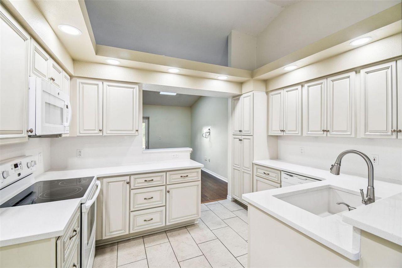 7021 Oregon Chickadee Road, Weeki Wachee, FL 34613 Photo