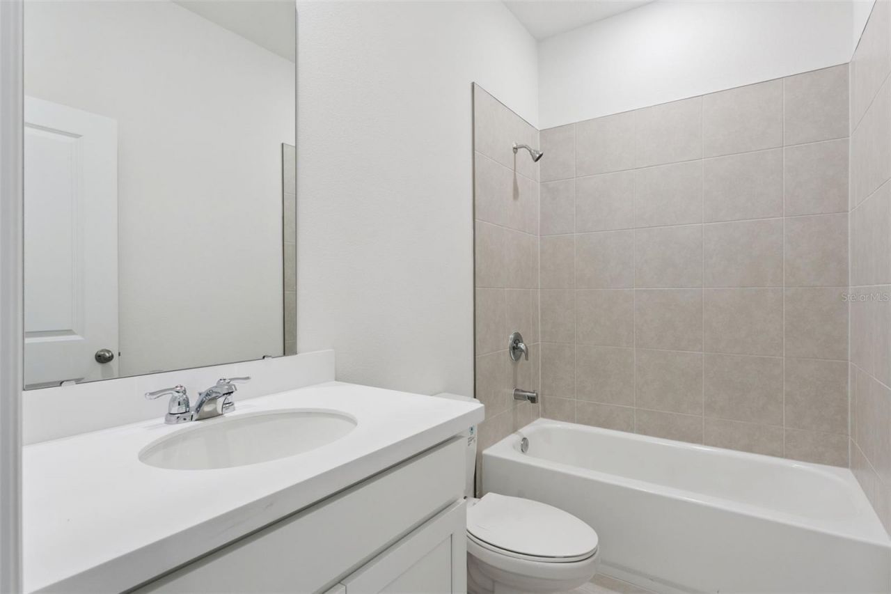 4300 Darby Court , Eustis, FL 32736 Photo