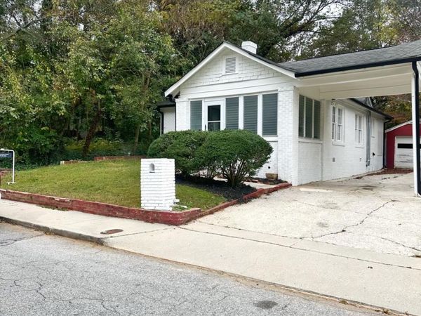 556 Holly St NW, Atlanta, GA 30318