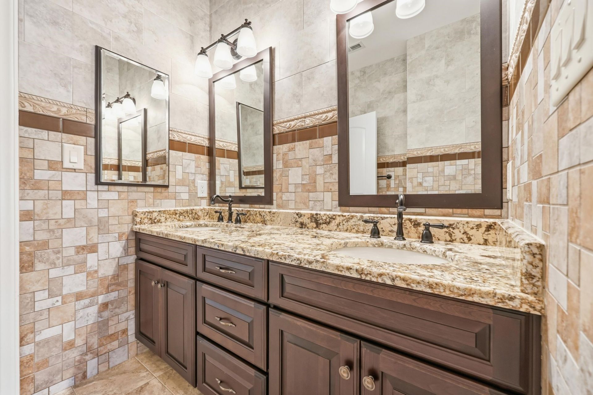 336 W Palms Dr.  Photo 37
