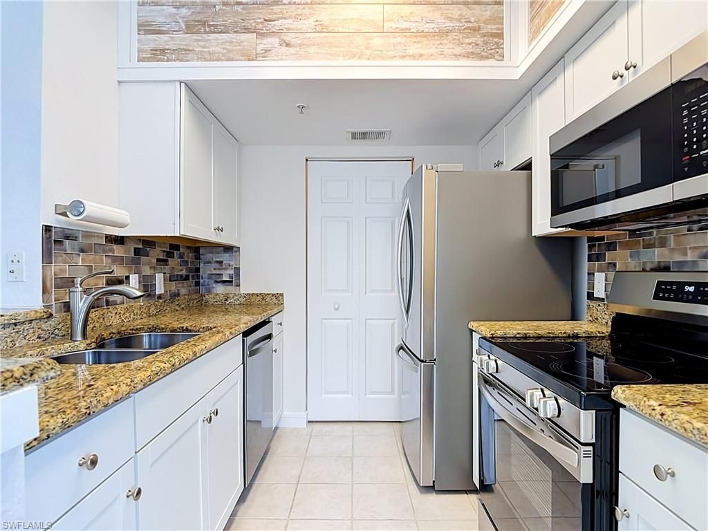 15625 Ocean Walk Cir, Unit 206, Fort Myers, FL 33908 Photo
