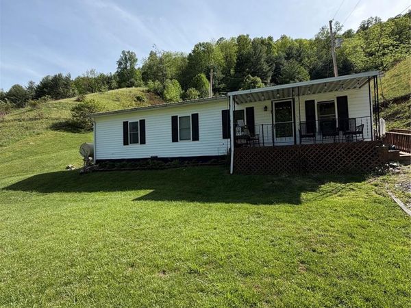 1663 Bailey Branch Road , Burnsville, NC 28714
