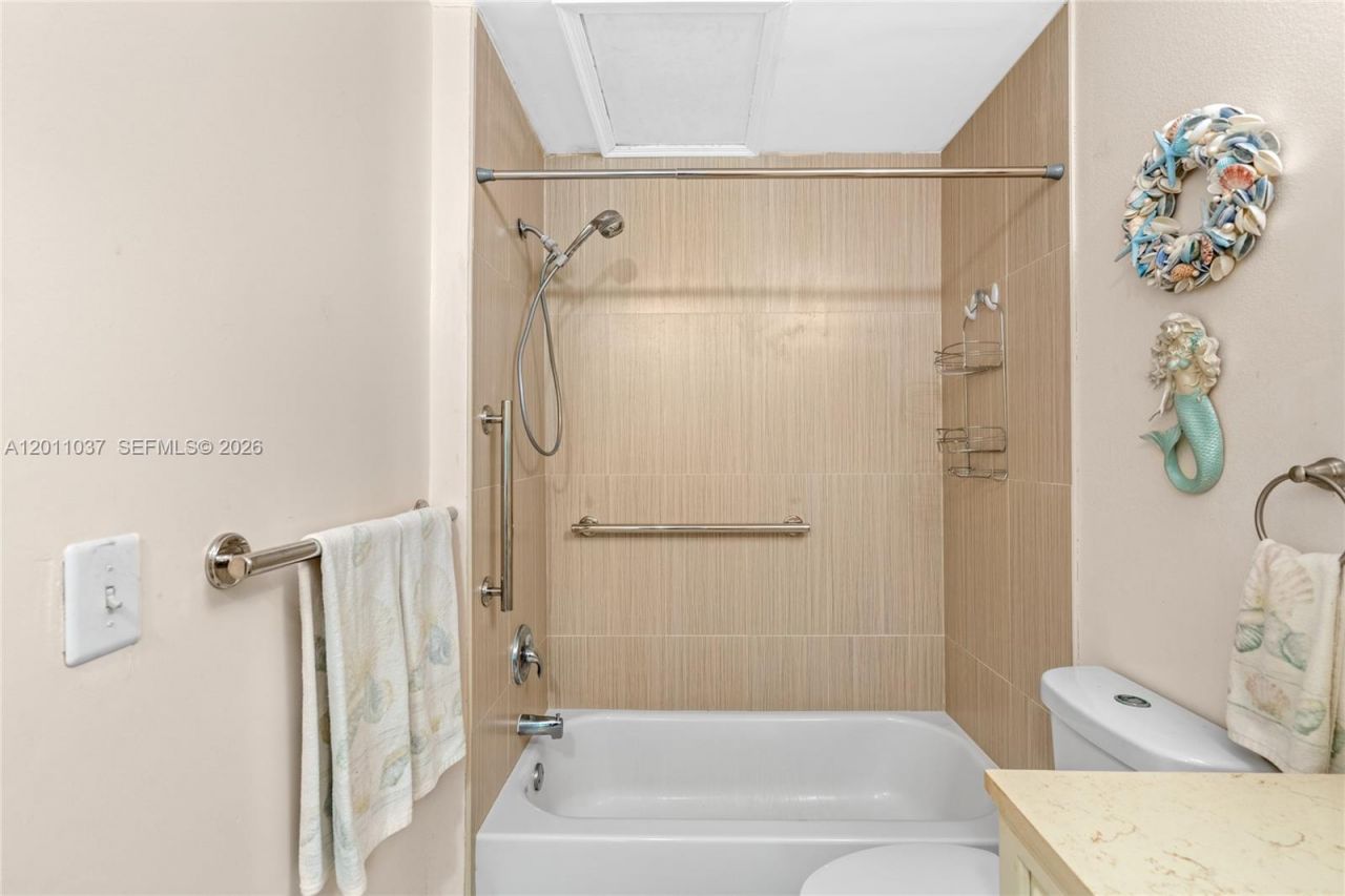 8887 Bella Vista Dr, Unit 8887, Boca Raton, FL 33433 Photo