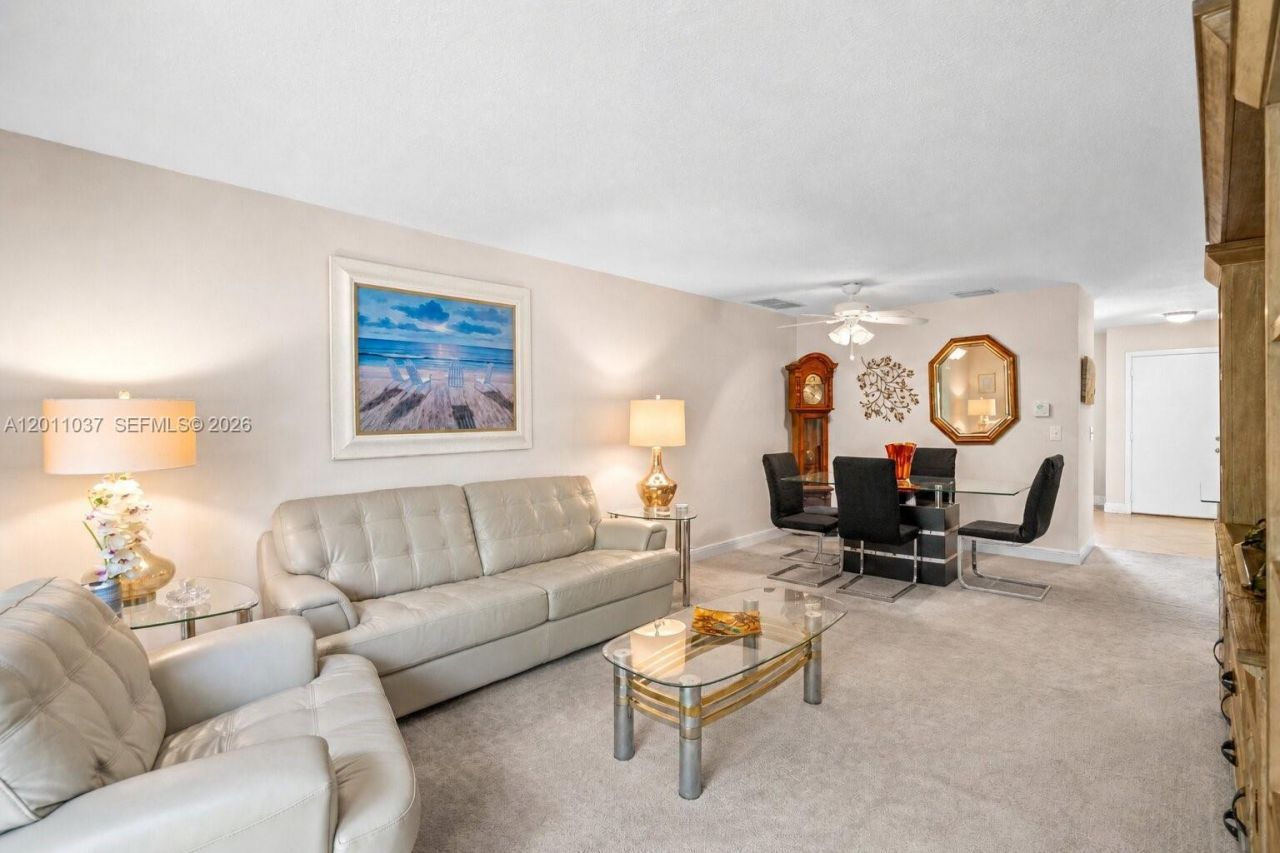 8887 Bella Vista Dr, Unit 8887, Boca Raton, FL 33433 Photo
