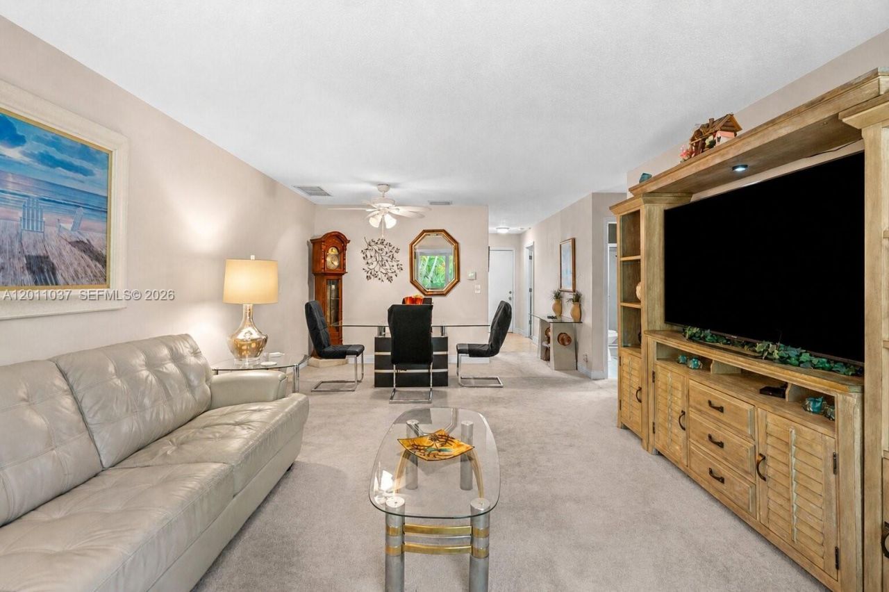 8887 Bella Vista Dr, Unit 8887, Boca Raton, FL 33433 Photo