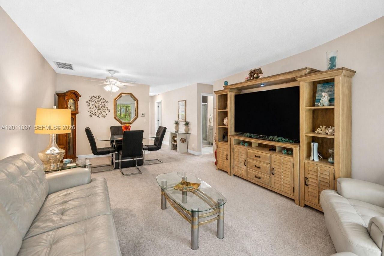 8887 Bella Vista Dr, Unit 8887, Boca Raton, FL 33433 Photo