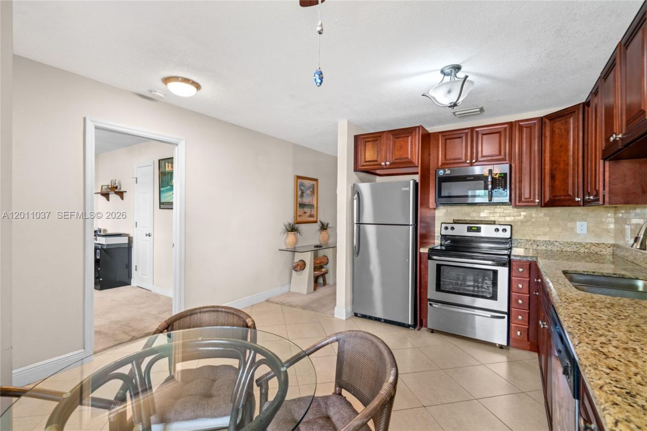 8887 Bella Vista Dr, Unit 8887, Boca Raton, FL 33433 Photo