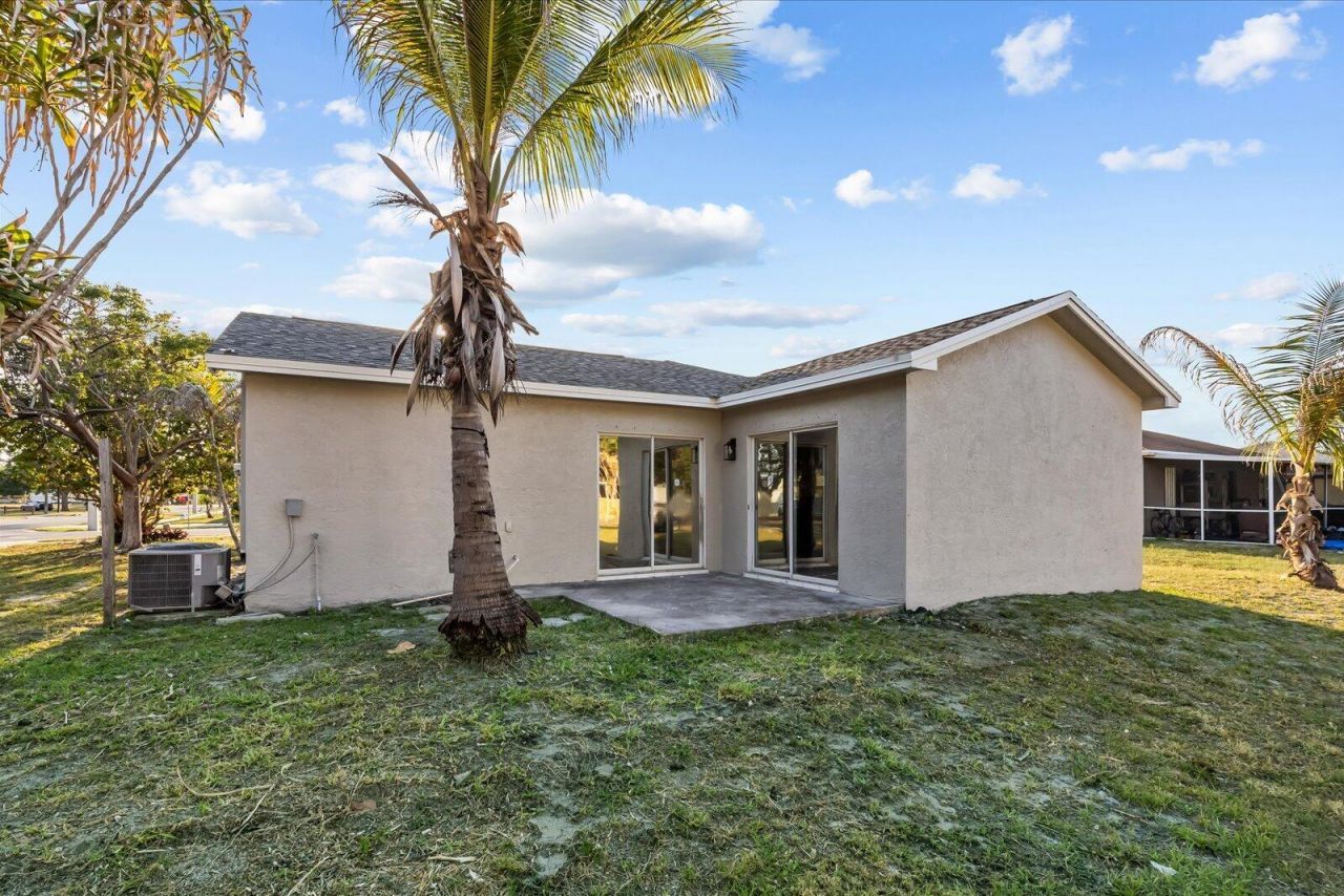 945 SE Forrest Park Drive, Stuart, FL 34994 Photo