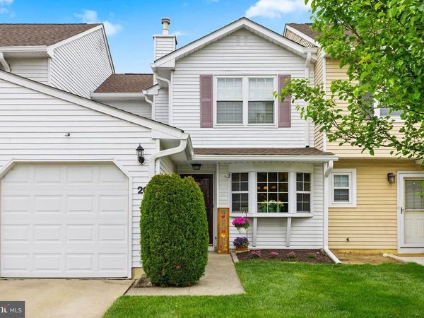 20 GLOUCESTER COURT, BORDENTOWN, NJ 08505