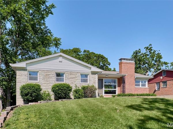 923 Swarthmore Lane , St Louis, MO 63130