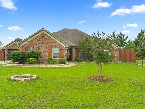 118 Dustin Drive, Fate, TX 75189