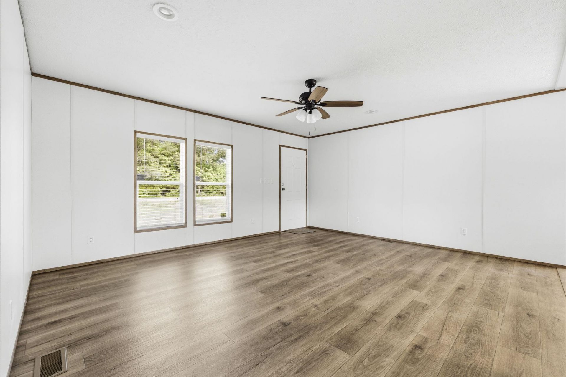 7031 Norton Rd. Photo 24