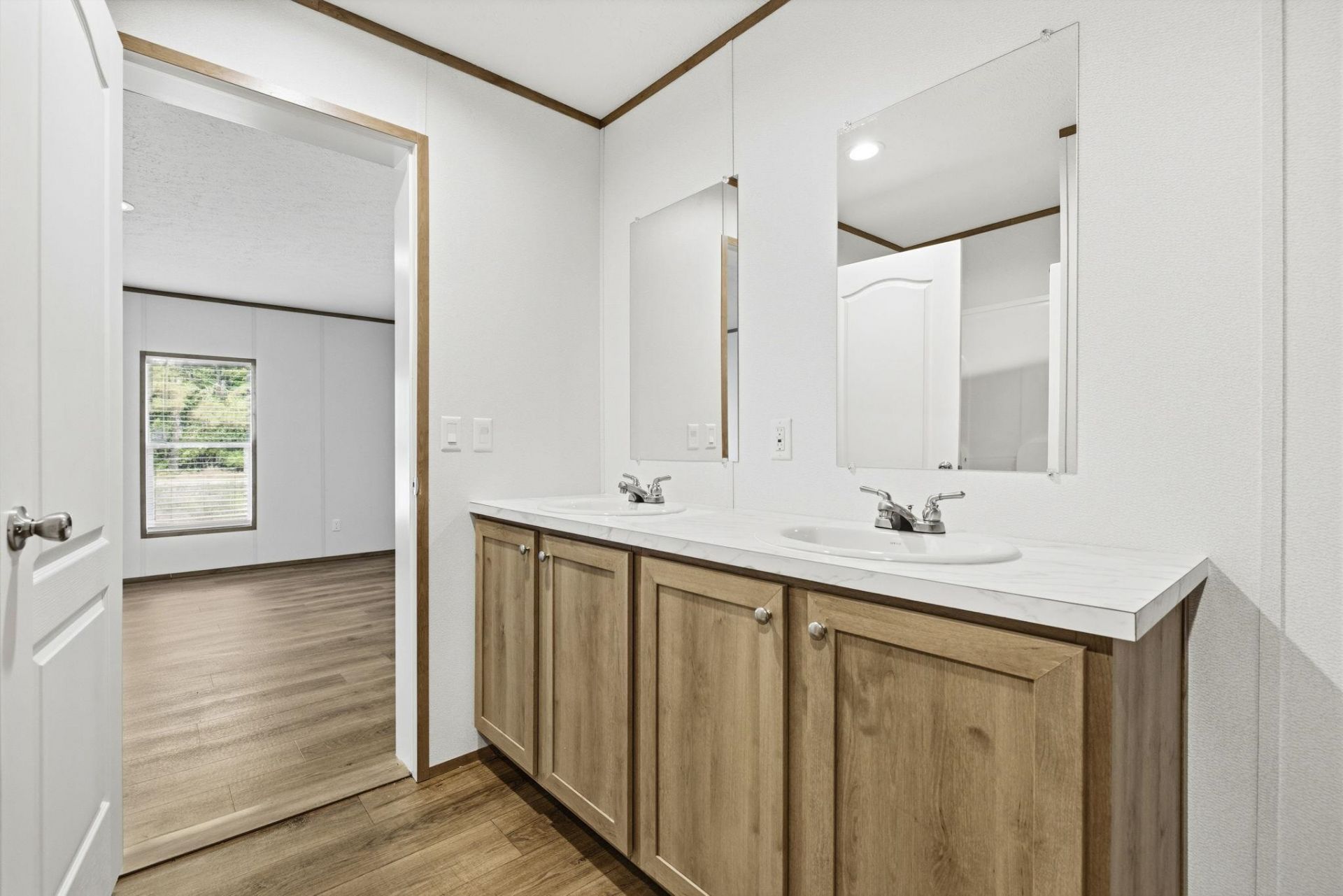 7031 Norton Rd. Photo 5