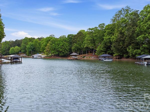 142 Seekirk Drive, Troutman, NC 28166