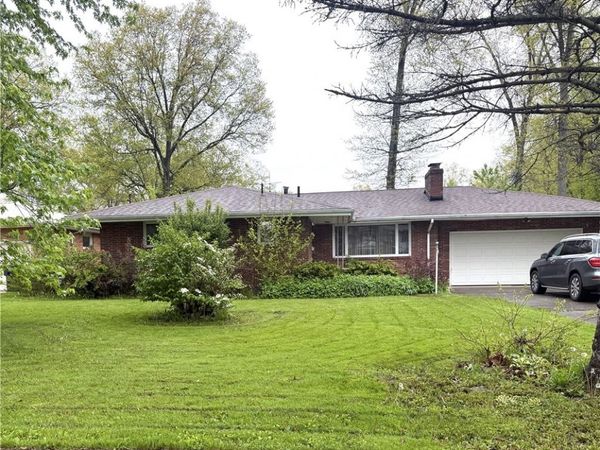 1952 Dodge Drive NW, Warren, OH 44485