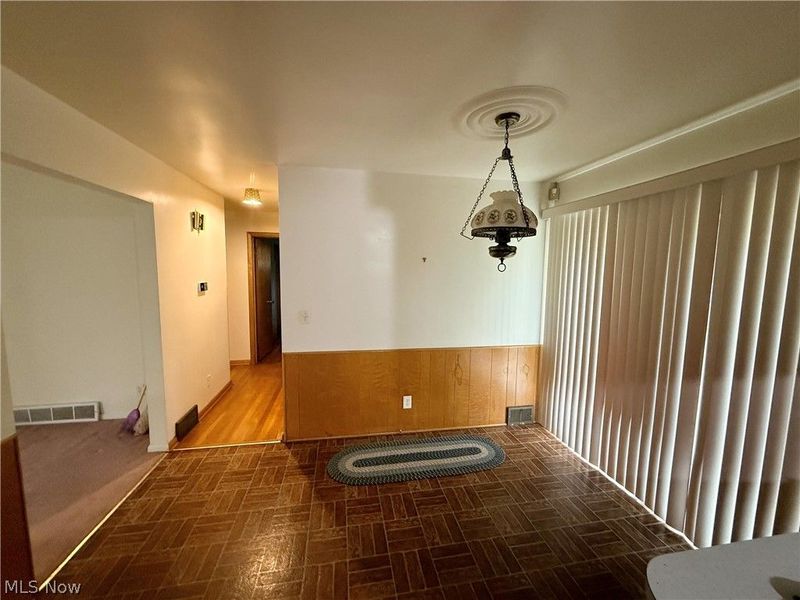 1952 Dodge Drive NW, Warren, OH 44485 Photo 5