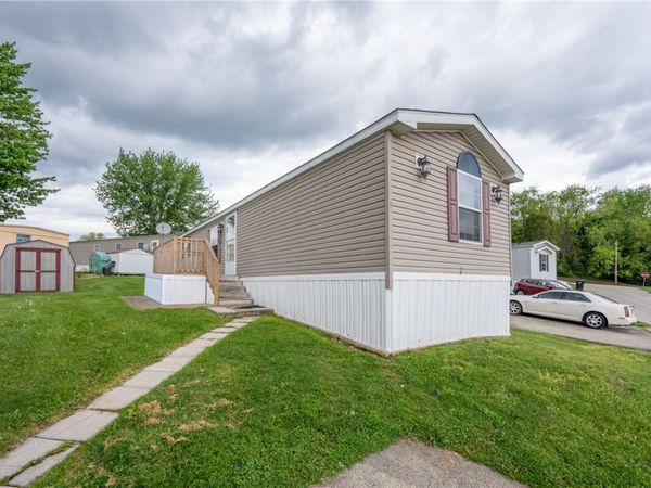 7 Theta Dr , Greensburg, PA 15601