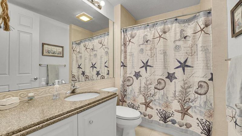 1 Harbour Isle Drive E, Unit Ph2, Fort Pierce, FL 34949 Photo