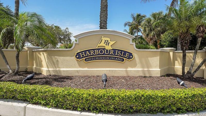 1 Harbour Isle Drive E, Unit Ph2, Fort Pierce, FL 34949 Photo