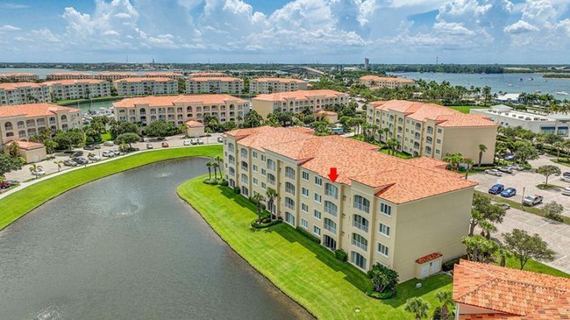 1 Harbour Isle Drive E, Unit Ph2, Fort Pierce, FL 34949 Photo