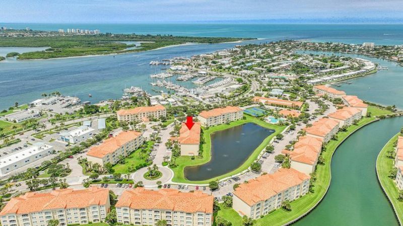 1 Harbour Isle Drive E, Unit Ph2, Fort Pierce, FL 34949 Photo