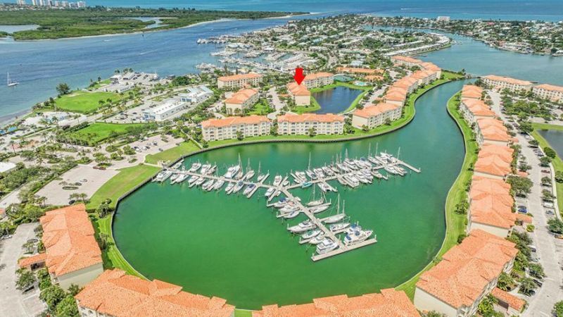 1 Harbour Isle Drive E, Unit Ph2, Fort Pierce, FL 34949 Photo