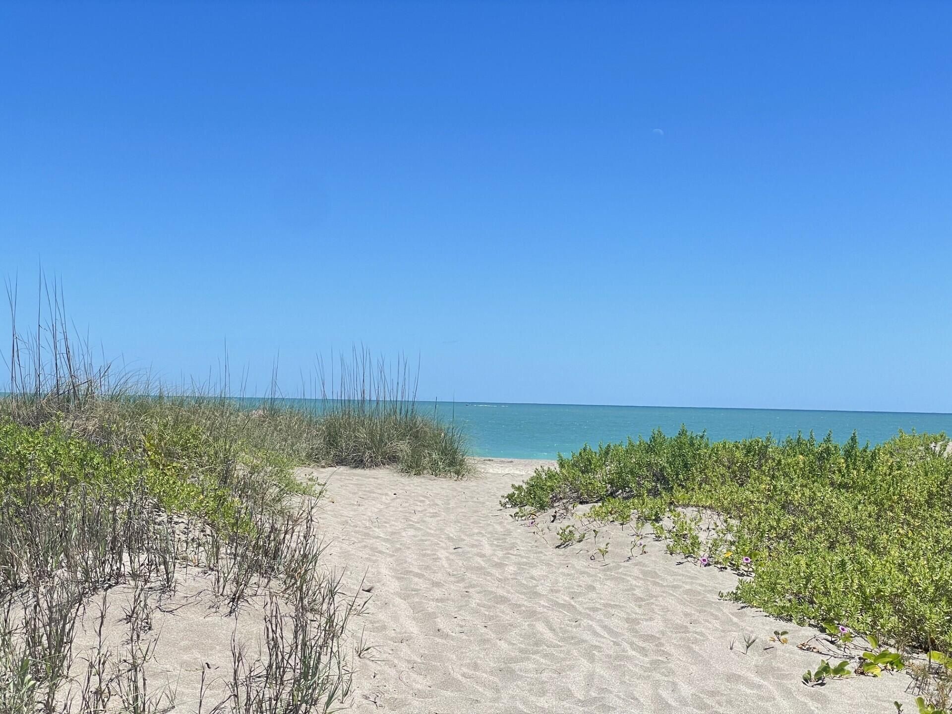 1 Harbour Isle Drive E, Unit Ph2, Fort Pierce, FL 34949 Photo