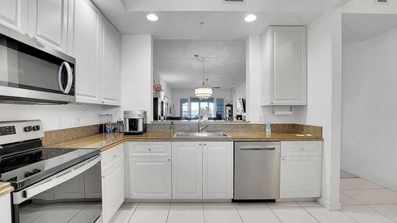 1 Harbour Isle Drive E, Unit Ph2, Fort Pierce, FL 34949 Photo