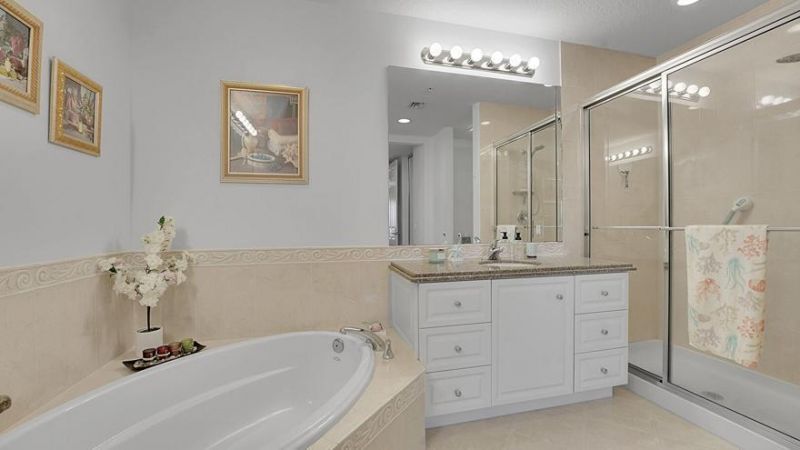 1 Harbour Isle Drive E, Unit Ph2, Fort Pierce, FL 34949 Photo