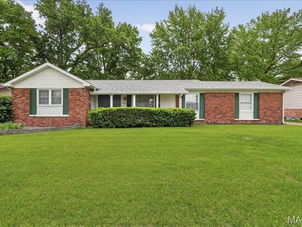 2940 Devonshire Drive, Florissant, MO 63033